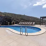Villa Una Villa