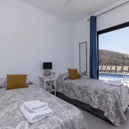 빌라 Villa Una 아데제