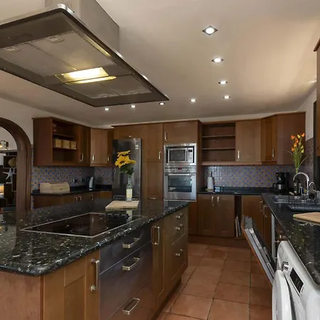 Villa Una Вилла